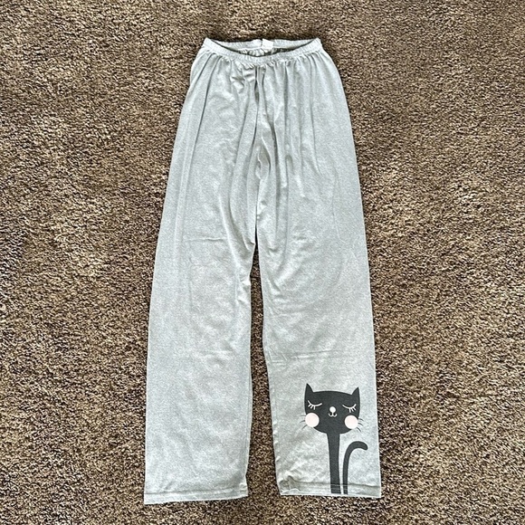Women’s/juniors small long sleeve pajamas and pants set with cats - Picture 5 of 5